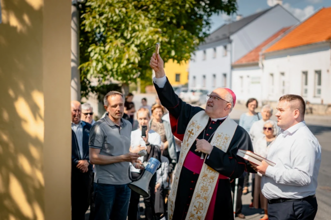 image:Image 73/source/orig/72299_250606-bozi-muka-dolany.png