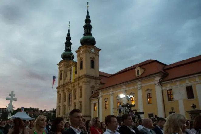 image:Image 73/source/orig/72320_72319-55904-0-250609-dldv-velehrad-ezgif-com-webp-to-jpg-converter.jpg