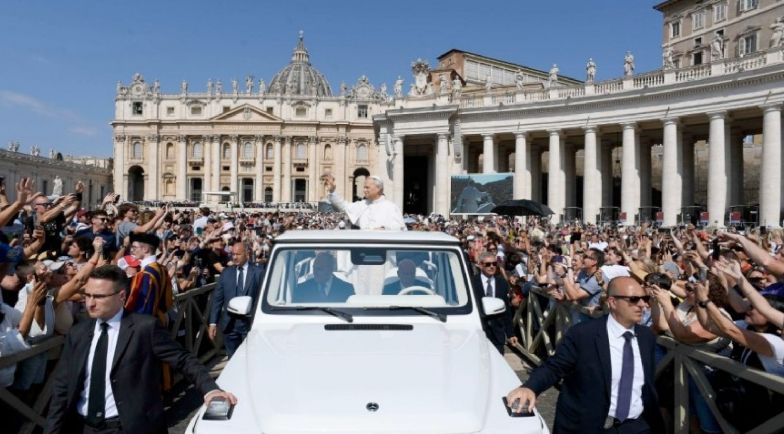 image:Image 73/source/orig/72732_el-60-de-la-poblacion-italiana-tiene-una-opinion-favorable-del-nuevo-papa-01.jpg