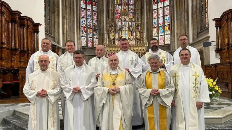 image:Image 74/source/orig/73027_73025-56800-0-obrazek-whatsapp-2025-06-25-v-120607-b7218ff9-ezgif-com-webp-to-jpg-converter.jpg