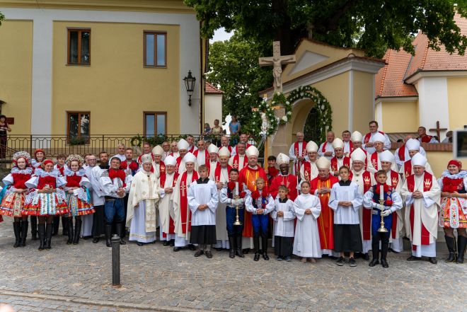 74/source/orig/73195_jp06840.jpg image:Image 74/source/orig/73195_jp06840.jpg