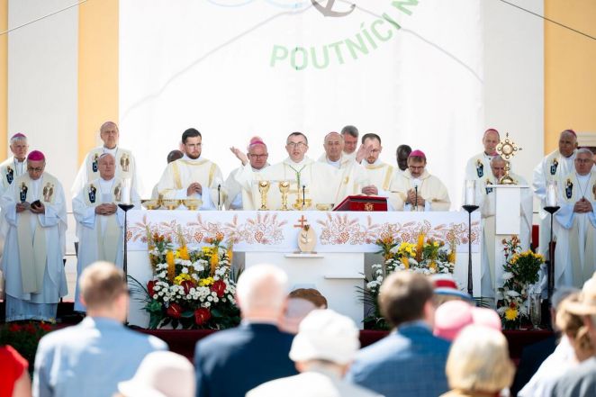 image:Image 74/source/orig/73210_57076_0_250705-velehrad-09-josef-polehna.jpg