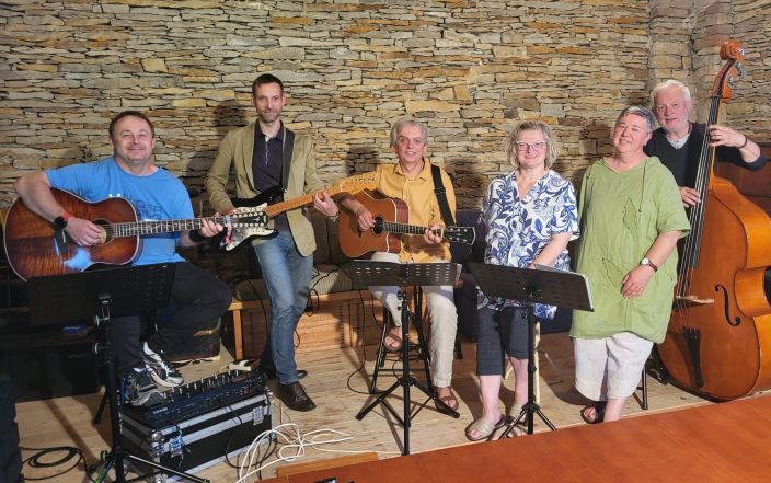 image:Image 74/source/orig/73808_ucednici.jpg