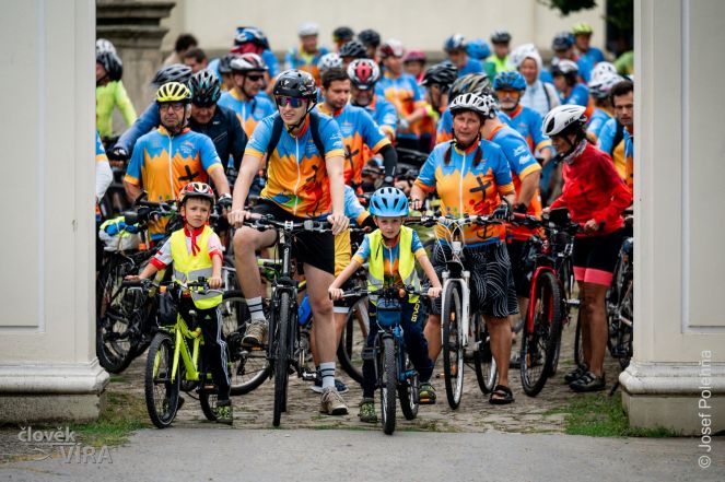 image:Image 74/source/orig/73862_485855560-1137956178127750-3933984982393720533-n.jpg