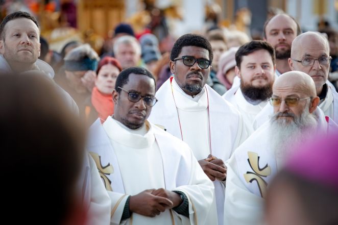 image:Image 75/source/orig/74426_20241229-154126-15443-3u7a1838-t.jpg