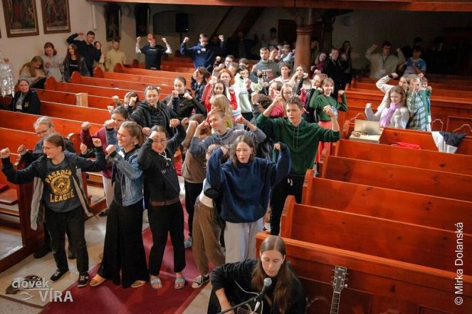 image:Image 75/source/orig/74438_58617_0_enter-camp-a-junior_w08.jpg