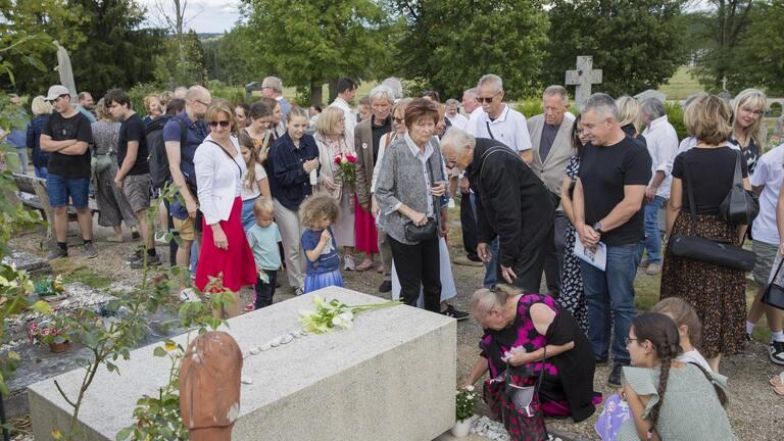 image:Image 76/source/orig/75290_59545_0_83stanovice-sp_cropped.jpeg