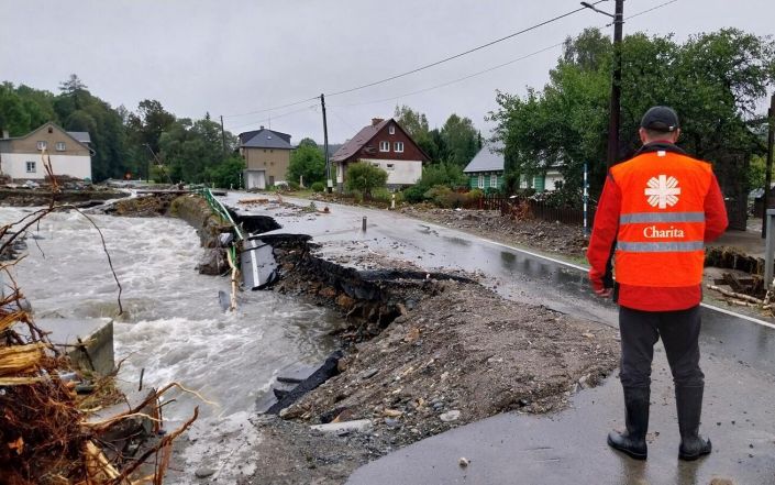 image:Image 76/source/orig/75924_60148_0_240919-papez-povodne.jpg