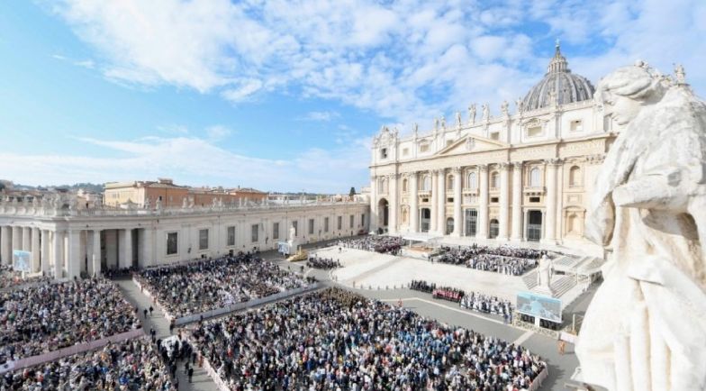 image:Image 77/source/orig/76927_plaza-de-san-pedro-01.jpg