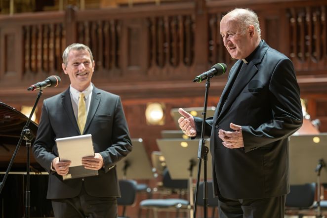 image:Image 78/source/orig/77490_beneficni-koncert-ilustracni-foto.jpg