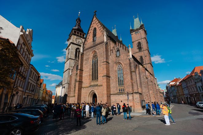 image:Image 78/source/orig/77933_20250405-phr0428.jpg