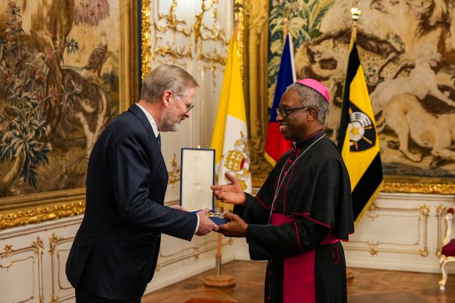 image:Image 79/source/orig/78919_vrc03131.JPG