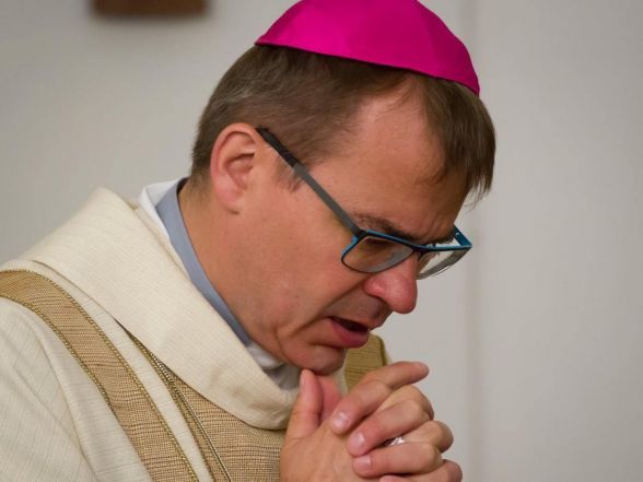 image:Image 8/source/orig/7090_3494_0_proglas-cbk-37-tyden_cropped.jpeg