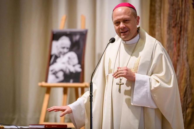 image:Image 8/source/orig/7214_3442_0_21-04-17-jase-js83776.jpeg