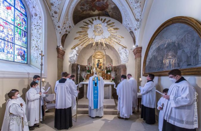 image:Image 8/source/orig/7369_3635_0_220123-ekumena-velehrad-10.jpg