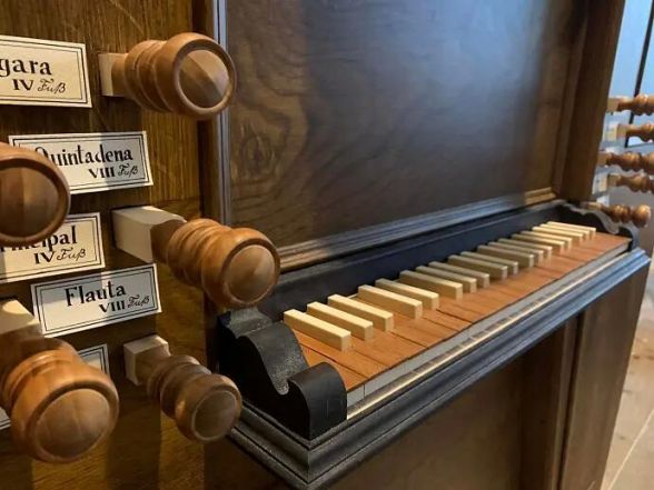 image:Image 8/source/orig/7600_3885_0_image.jpg