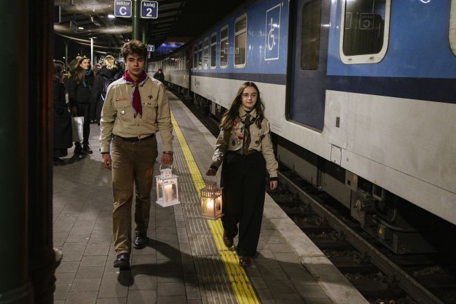 image:Image 80/source/orig/79707_20251206rah1976rahan.jpg