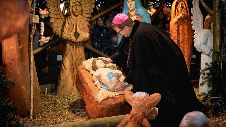 image:Image 81/source/orig/80331_20251217-183733-32410-3v7a2576-t-sharpen-cropped.jpg