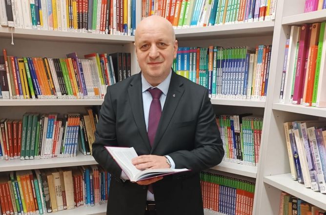 image:Image 81/source/orig/80367_64942_0_prof_patrik_maturkanic_4_opr.jpeg