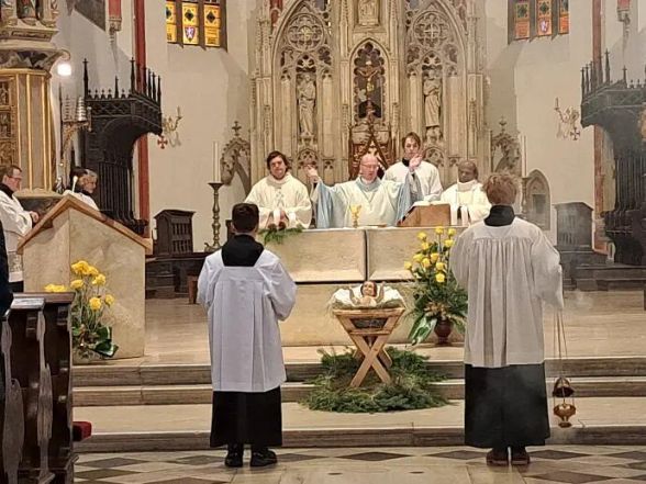 image:Image 81/source/orig/80869_65347_0_606357856_2984233258435544_939519818531657193_n.jpg