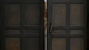 image:Image 82/source/orig/81371_210106-holydoor.webp