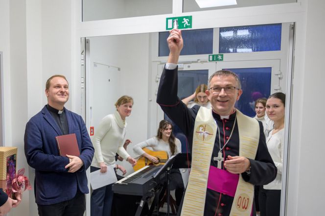 image:Image 83/source/orig/82009_66627_0_21-stredni-skola-odry.jpg