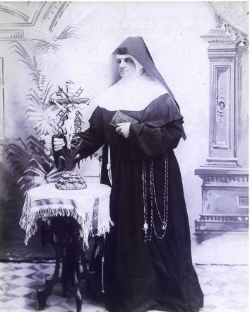 image:Image 83/source/orig/82158_classic-adele-brise.jpg