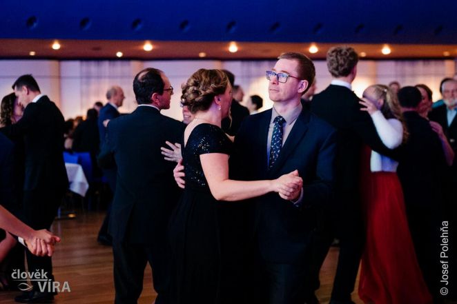 image:Image 83/source/orig/82806_67472_0_12-plesy-farni-a-dekanatni-20260216.jpg