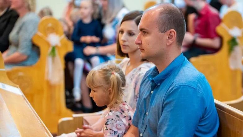 image:Image 84/source/orig/83462_68250_0_rodina_zbynek_sispera.jpg