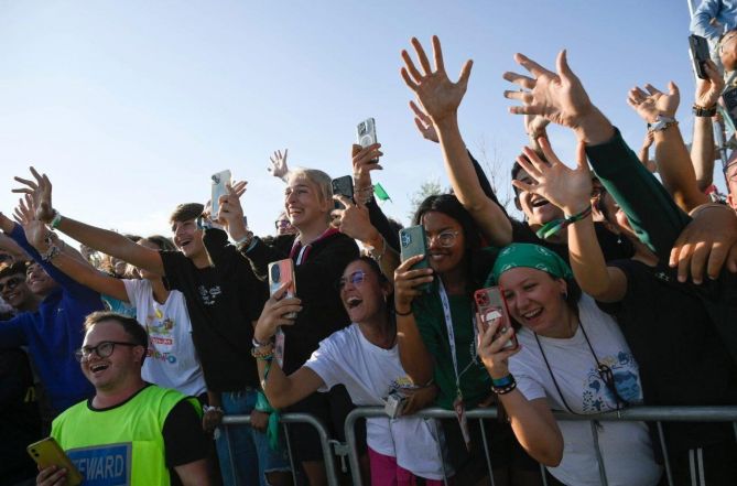 image:Image 84/source/orig/83467_68257_0_844.jpeg