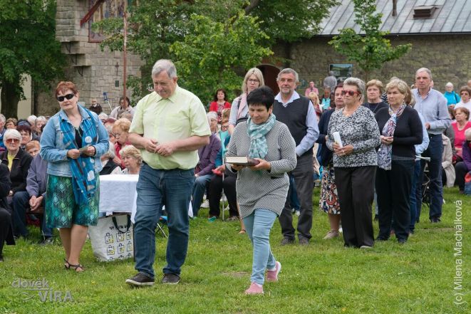 image:Image 84/source/orig/83714_68572_0_240525-pout-senioru-4.jpg