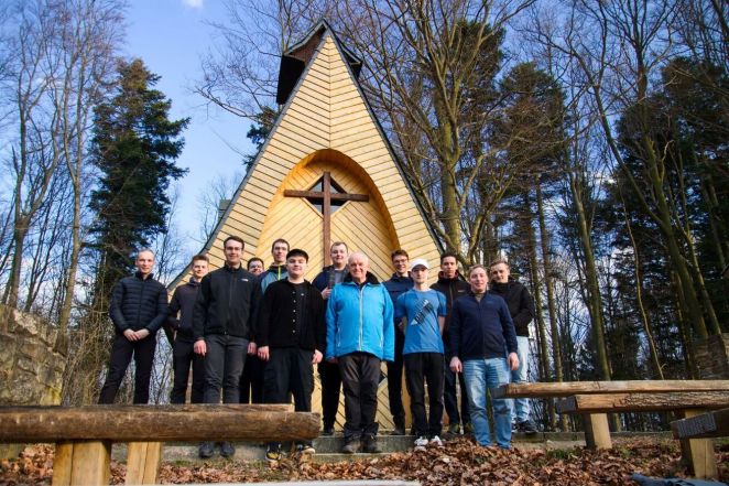 image:Image 84/source/orig/83886_68628_0_2-bohoslovci-foto-cenek-pavlica-20260316.jpg