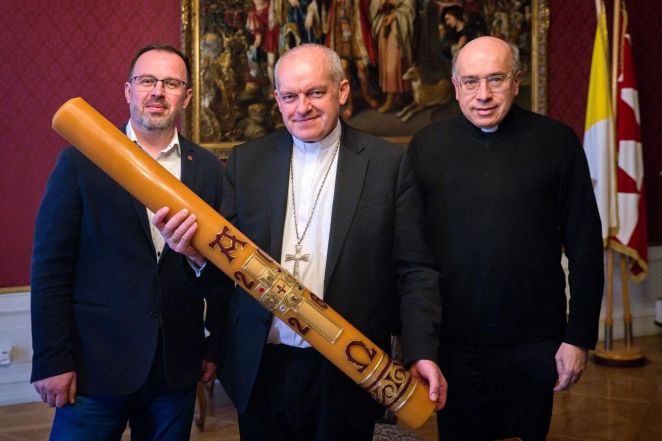 image:Image 85/source/orig/84242_68907_0_260323-acho-paskal.jpg