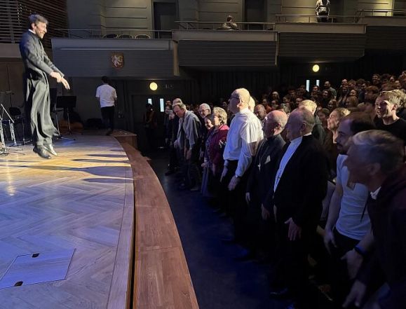 image:Image 85/source/orig/84487_69157_0_img_8520.jpg