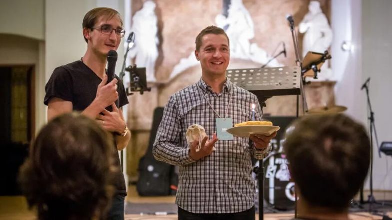 image:Image 85/source/orig/84659_69204_0_pripojte-se-vojtech-hlavka.jpg