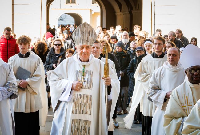 image:Image 85/source/orig/84716_09h34m10sfrna6800.jpg