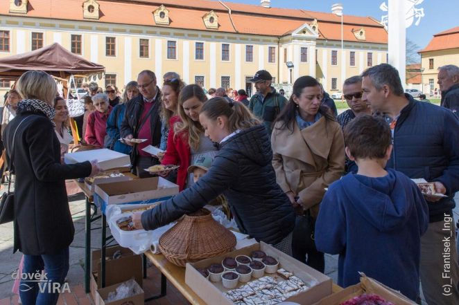 image:Image 86/source/orig/85106_69749_0_260419-velehrad-den-dobrocinnosti.jpg