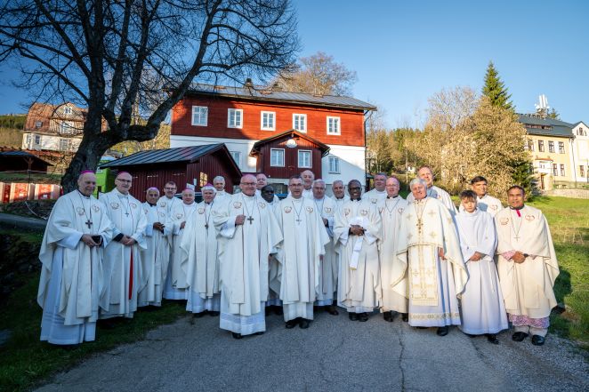 image:Image 86/source/orig/85780_angut-415.jpg