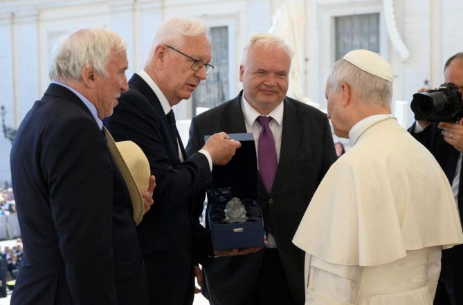 image:Image 86/source/orig/85791_70512_0_844.jpeg