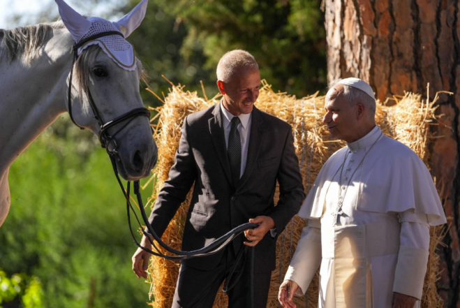 image:Image 87/source/orig/86036_leo-with-farm-worker-and-horse.png