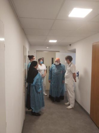 image:Image 9/source/orig/8009_4377_0_nemocnice.jpg