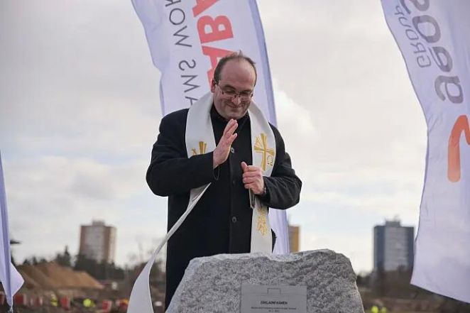 image:Image 9/source/orig/8402_4871_0_image.jpg