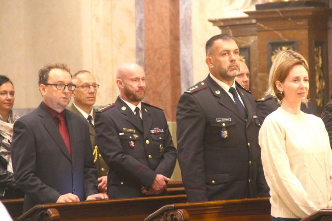 image:Image 92/source/orig/91477_74976_0_241003-pout-policie-10-martina-prochazkova.jpg