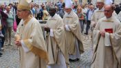 image:Image 93/source/orig/92981_76322_0_amtseinfuehrung_einzug4.jpg