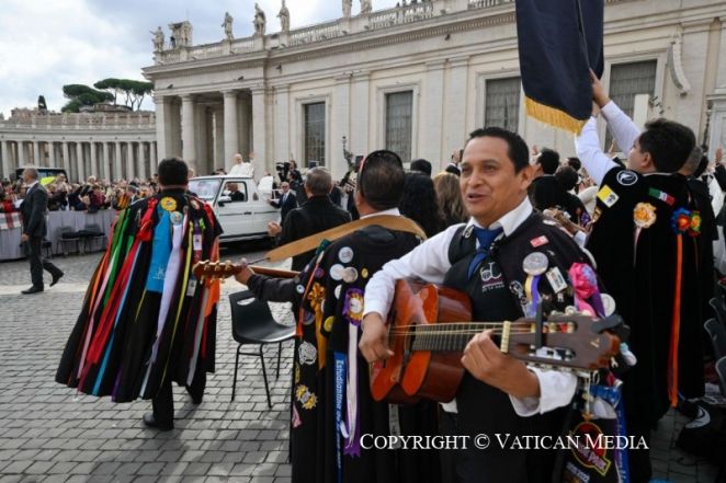 image:Image 95/source/orig/94079_261028-udienza.jpeg